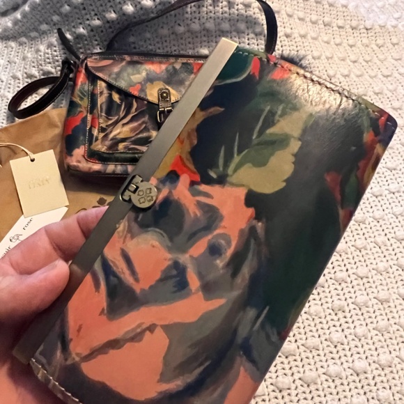 Patricia Nash floral leather purse with wallet EUC - Picture 7 of 9